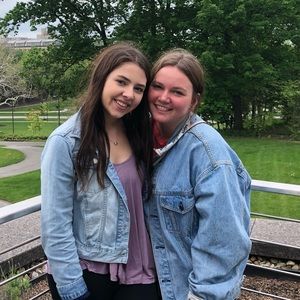 Meet your Posher, Lauren